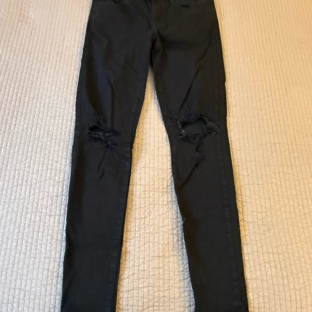 American Eagle Outfitters Black Ripped Skinny Jeans size 8 long
